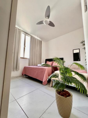 Belo Apartamento na quadra da praia Av Nsa C 1141 ap904